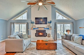 Pristine Lake Barkley Escape with Deck, Porch and Bar!